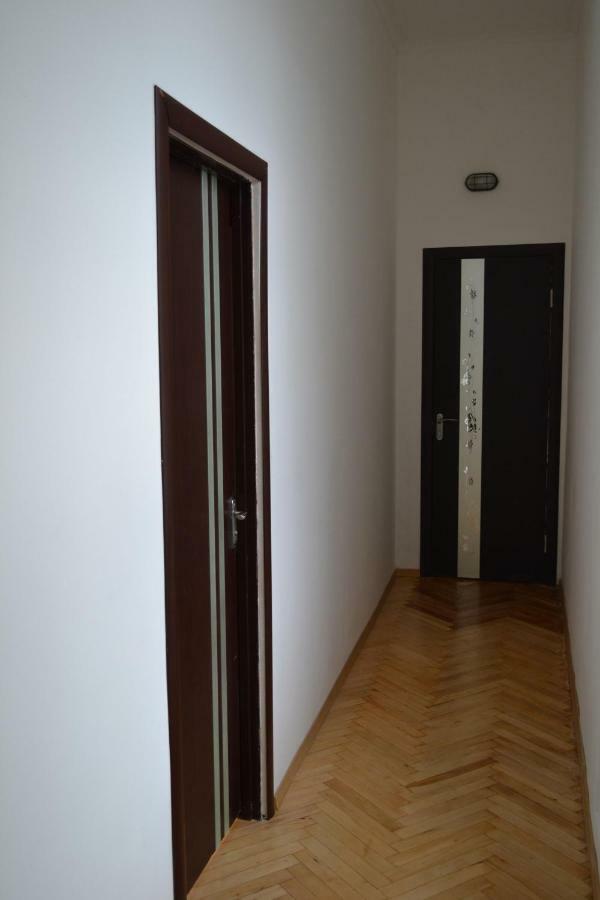 Hostel 21/9 Baker Street Lwów Zewnętrze zdjęcie